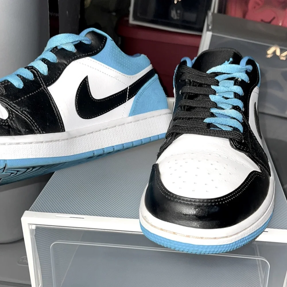 Air Jordan 1 low SE laser blue - Picture 1 of 3